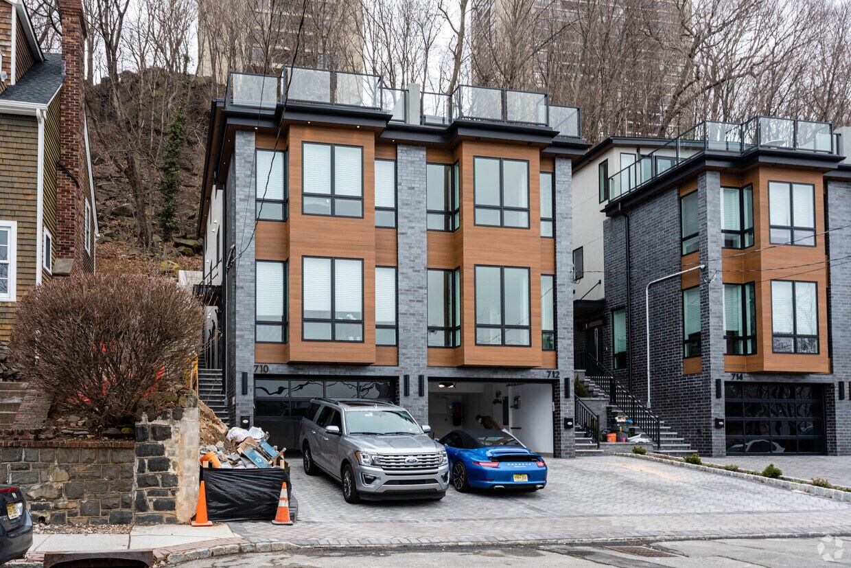 Foto principal - 710 Undercliff Ave