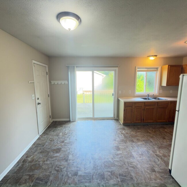 Foto del edificio - 4443 Hillrise Ct NE