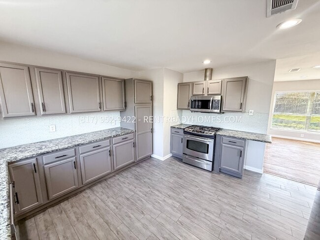 Building Photo - 6700 Reeves St