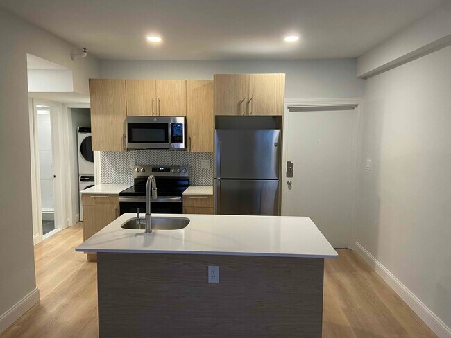 Photo - 529 Beacon St Apartment