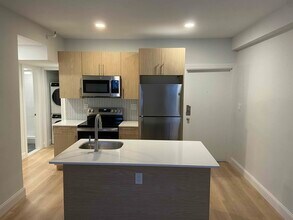 Building Photo - 529 Beacon St