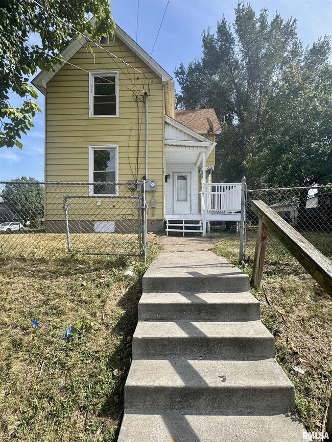 Building Photo - 201 S Howell St