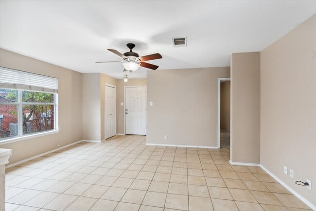 Building Photo - 107 McCarthur Dr