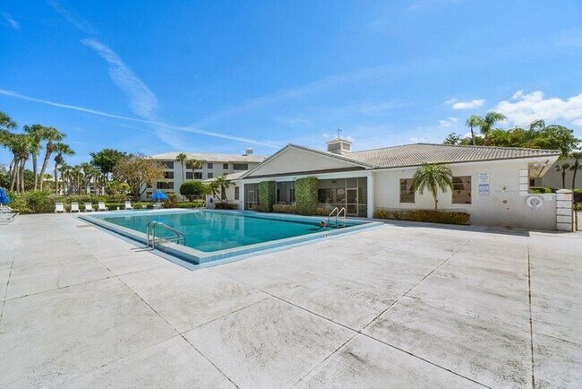 Foto del edificio - 3710 Whitehall Dr