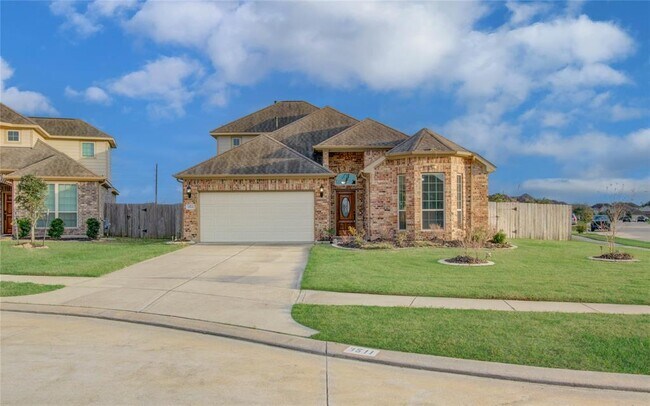 Building Photo - 3511 Christopher Dr