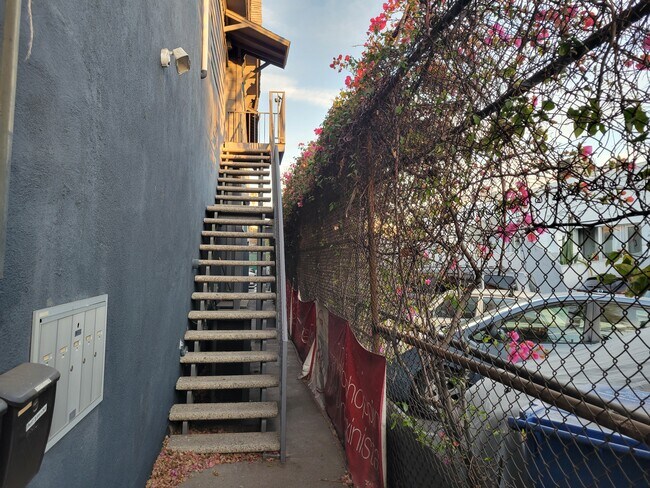 Foto del edificio - 2470 Daly St