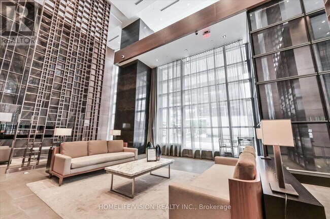 Photo du bâtiment - 5-3725 Sheppard Ave E