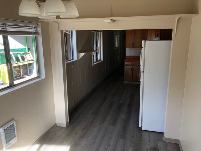 Building Photo - Newly Renovated Trailer at The Oak Creek C...