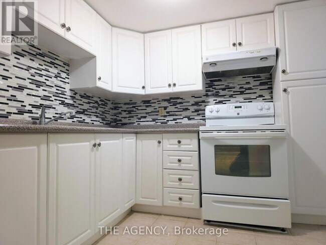 Building Photo - 485 Brimorton Dr