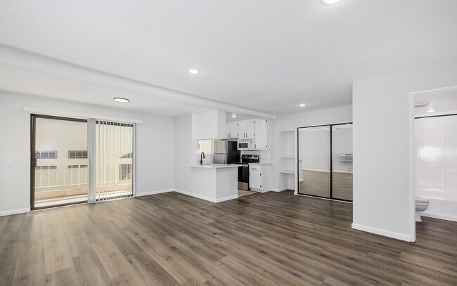 Interior Photo - 132 Clark Dr