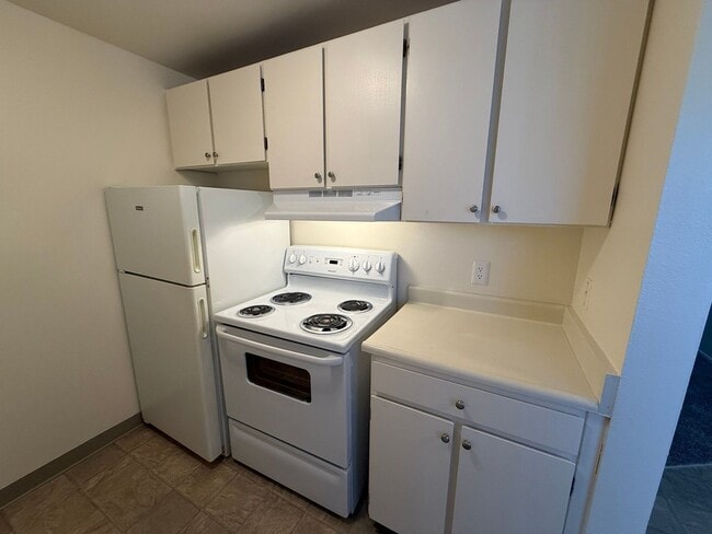 Building Photo - 235 Senate St NW