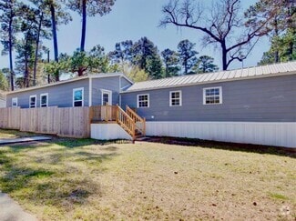 Building Photo - 14246 Ravine