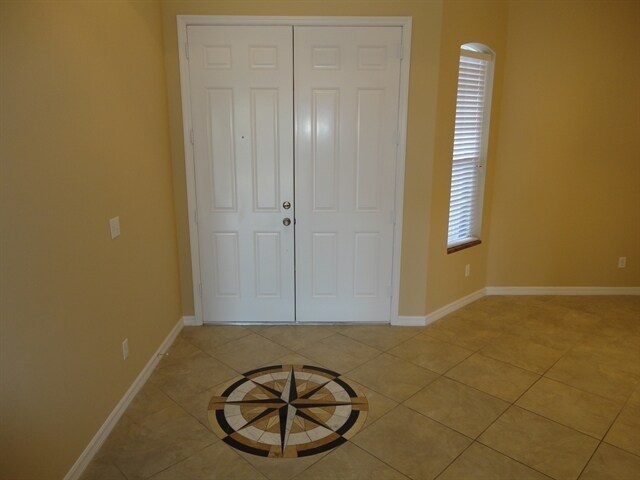 Building Photo - 3106 43rd E Avenue