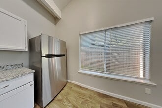 Building Photo - 2203 Wheathall Camp Ln