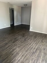 Building Photo - 2411 E 55th Pl