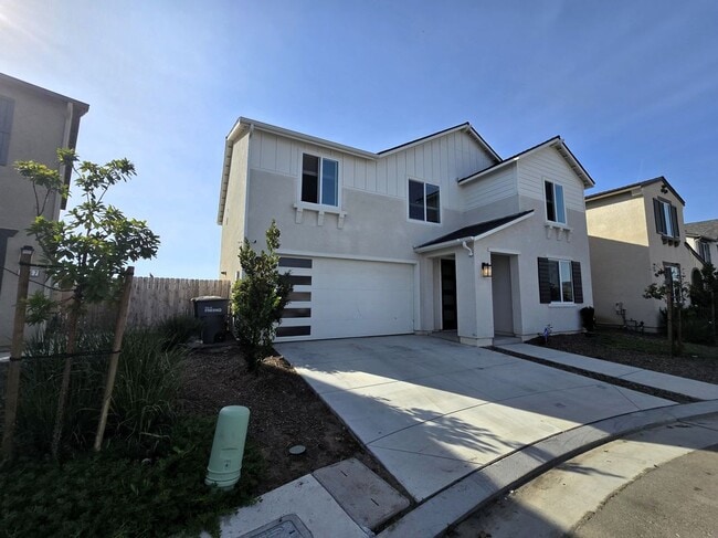 Building Photo - 1779 N Filbert Ave