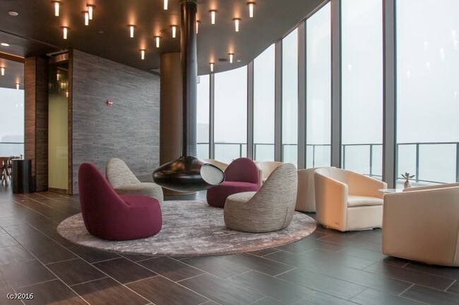 Foto del edificio - 999 S State St