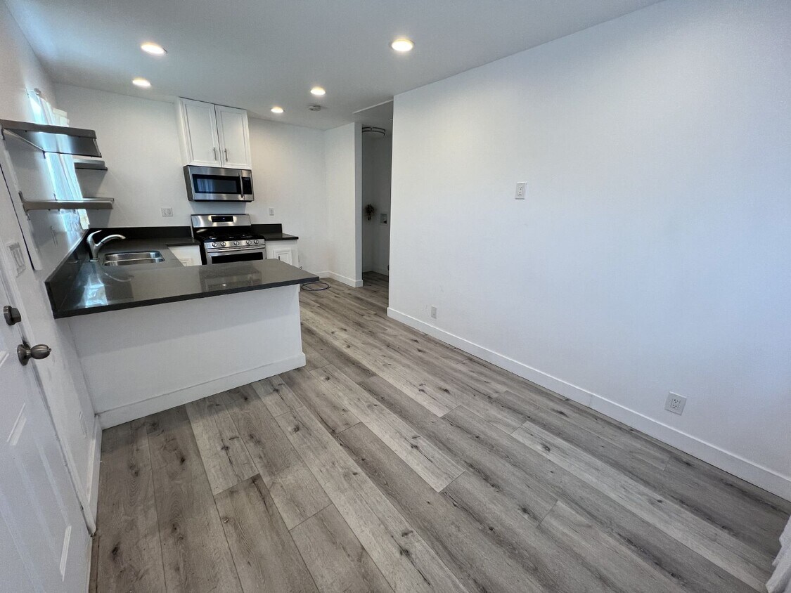 Primary Photo - Remodeled Modern ADU 1-Bed + 1-Bath (prime...