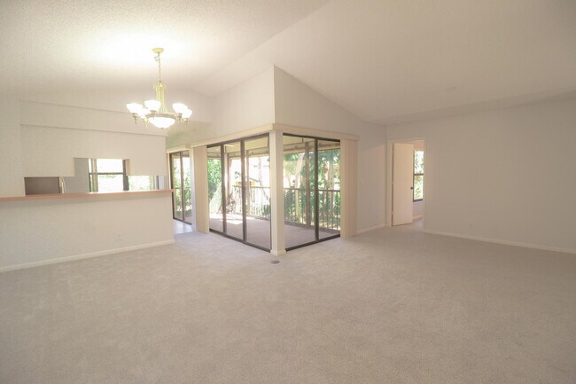 Building Photo - 3960 SW Greenwood Way