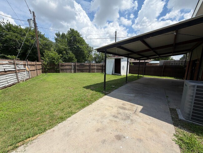 Building Photo - Ready to Move in... Do not miss this house !!!!