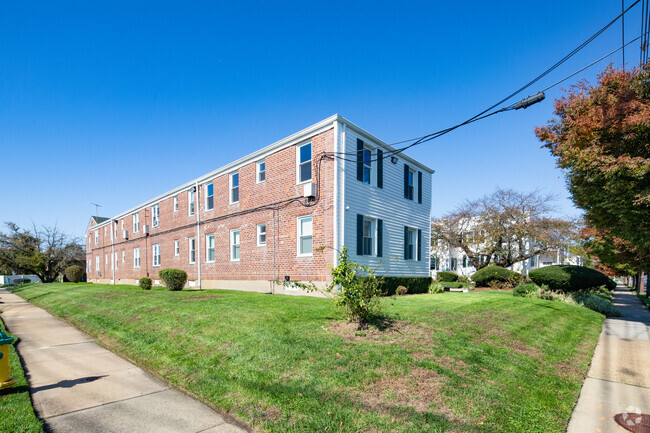Building Photo - Ocean Harbor View Apartments