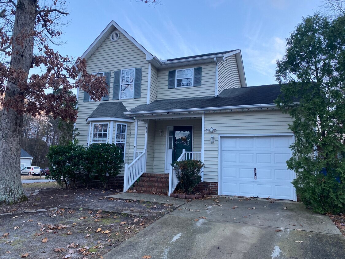 701 Edgeworth Ct, Fuquay Varina, NC 27526 House Rental in Fuquay