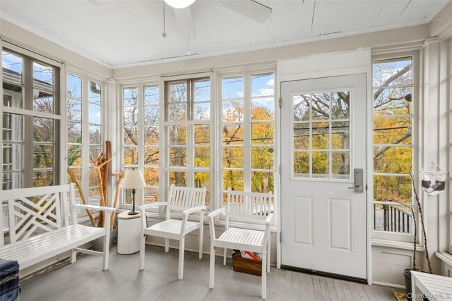 Building Photo - 330 First Ave