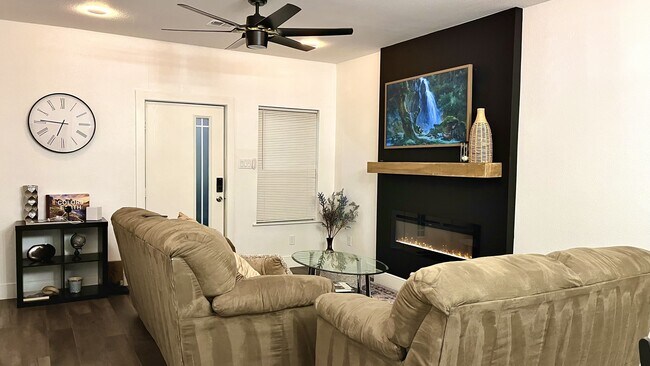 Foto del edificio - 4938 Garland Ave