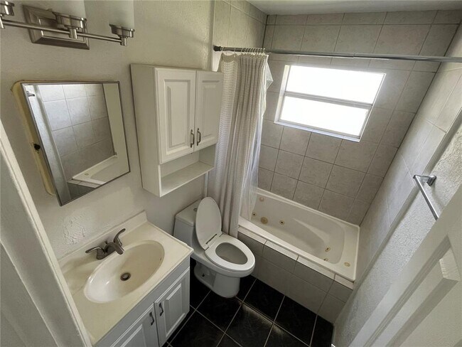 Building Photo - 1073 Princewood Dr