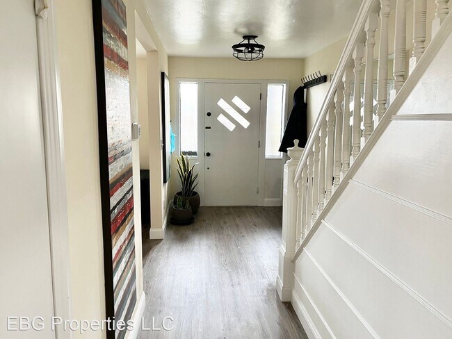 Building Photo - 4 br, 2.5 bath House - 124 Noble Ave