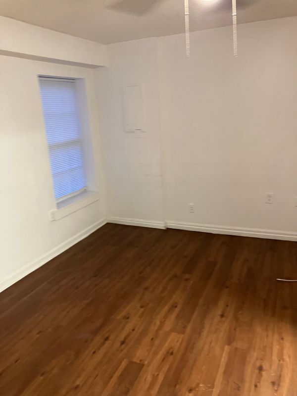 Foto del edificio - 1601 Bedell Ave