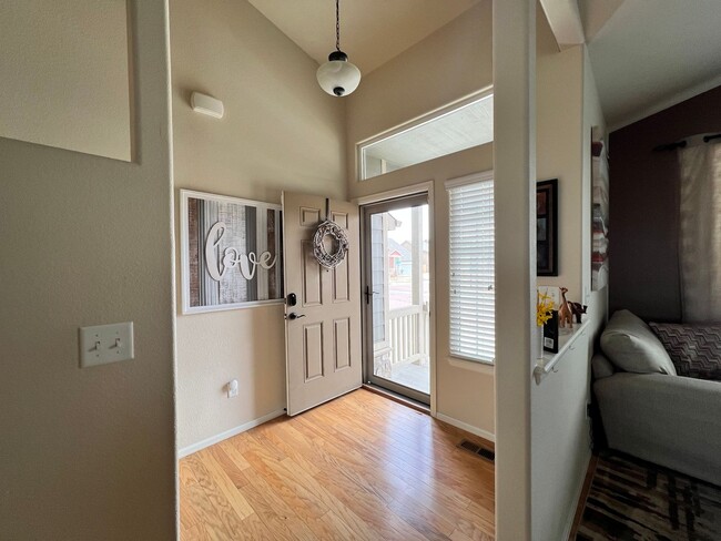 Photo - Gorgeous 3 bed/2.5 bath home with 3-CAR TANDEM GARAGE in Painted Sky