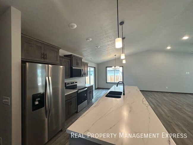 Foto del edificio - 3 Bedroom 2 Bathroom Home for Rent