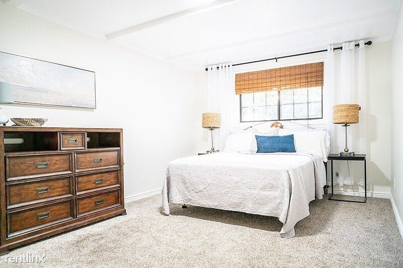 Primary Photo - 3 br, 2 bath Apartment - 540 Crestview Drive