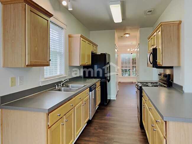 Foto del edificio - 13834 Carleen Way Dr