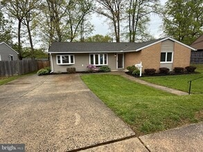 Building Photo - 416 Breslin Rd