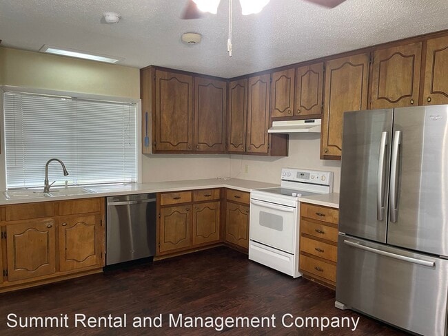 Building Photo - 3 br, 2 bath House - 319 Timberlane Dr.