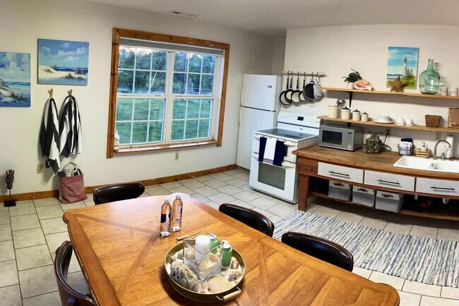 Foto del edificio - 16648 Logan Cave Rd