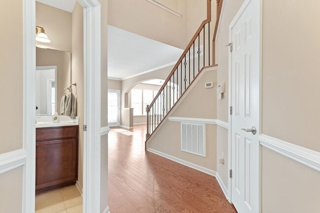 Building Photo - Great townhome in Heritage!