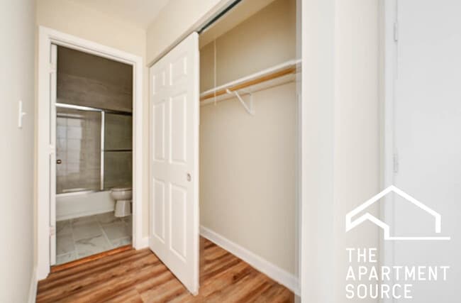 Foto del edificio - 5841 N Winthrop Ave