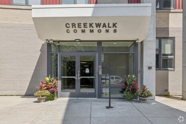 Building Photo - Creekwalk Commons