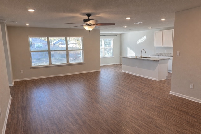 Photo - 141 Rosie Dr House