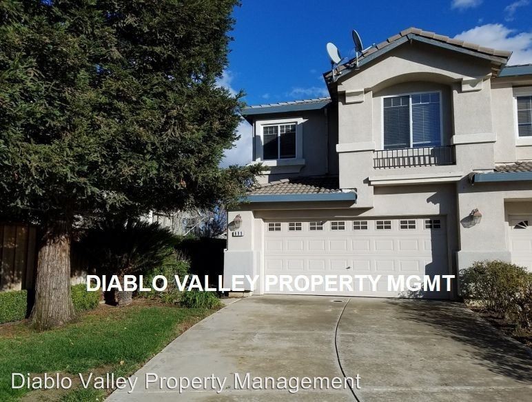 Foto principal - 3 br, 2.5 bath House - 899 Havasu Court