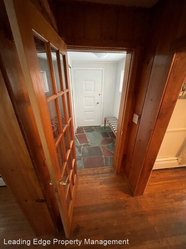 Building Photo - 3 br, 2 bath House - 76 New Lenox Road