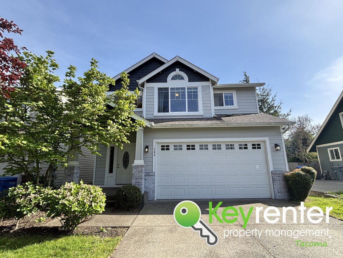 Primary Photo - Elegant Browns Point Living with Backyard ...