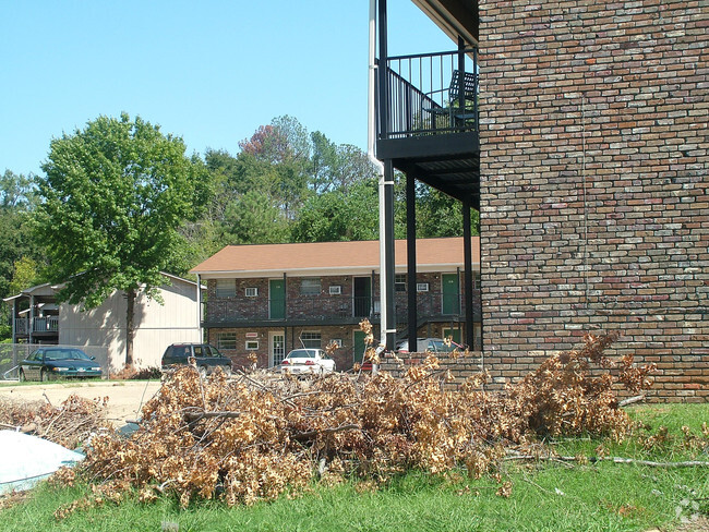 Building Photo - Forest Lake Apartments