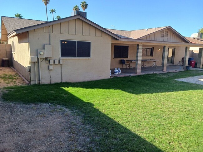 Foto del edificio - 1906 E Sesame St