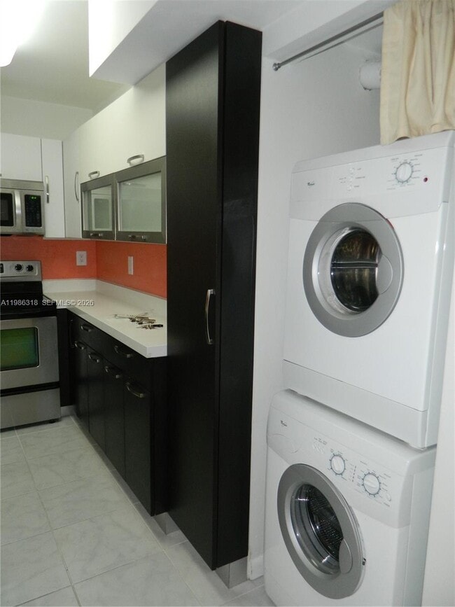 Foto del edificio - 8261 NW 8th St