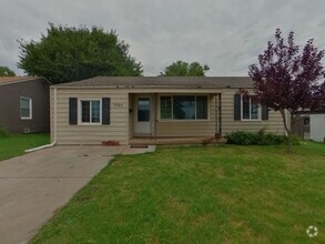 Building Photo - 5944 E Kinkaid St