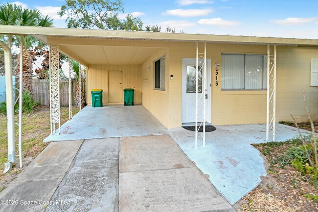 Foto del edificio - 516 Falmouth Ave